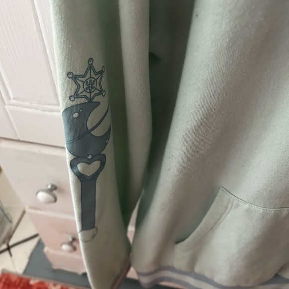 EUC SAILOR MOON HOT TOPIC Blue Graphic Hoodie W/Front Pockets Long Sleeve Silver - Picture 9 of 16